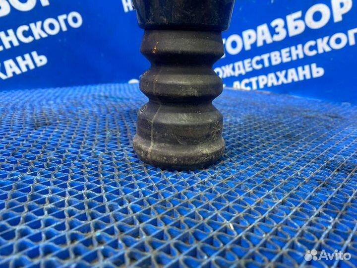 Отбойник амортизатора Audi A6C6 седан ASN 2005