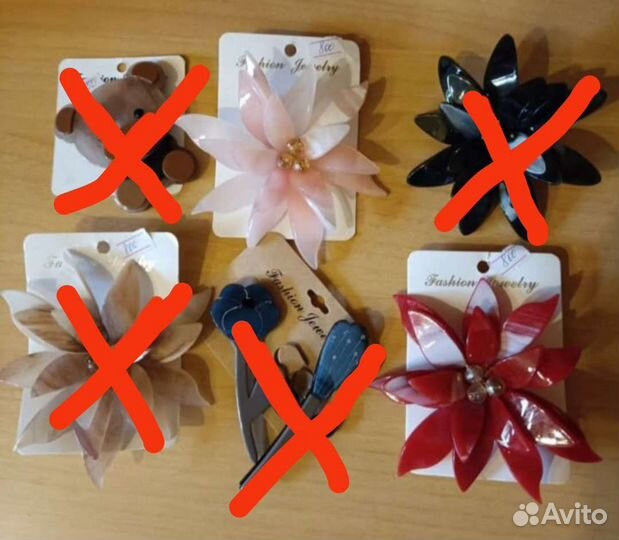 Броши и брелки в ассортименте