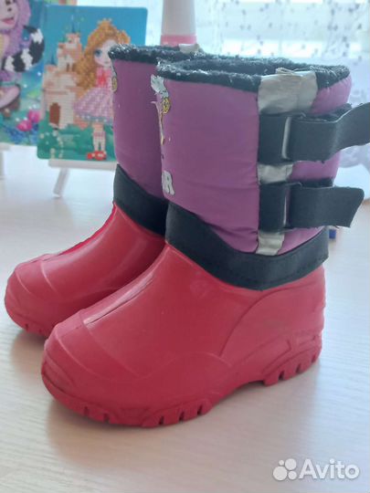 Резиновые сапоги для девочки 22