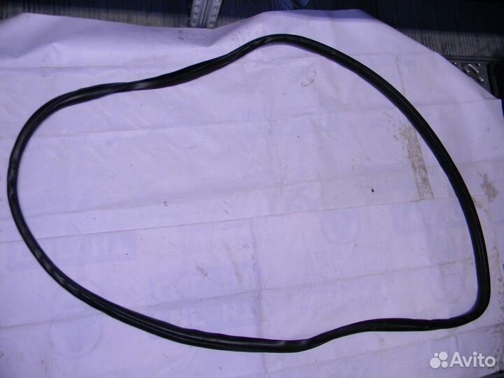 Уплотнитель (внутри) Lancer (CX,CY) 2007