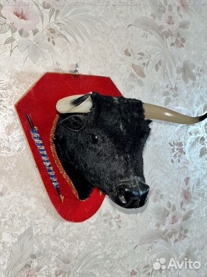 Настенные украшения – бык, герб