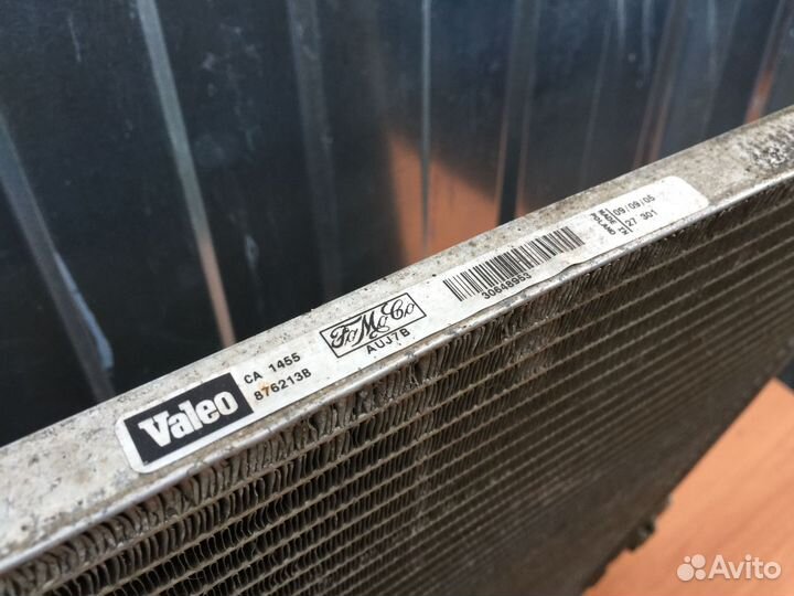 Радиатор кондиционера Вольво хс90 2005г