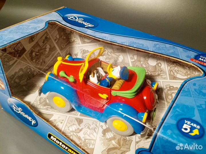 Машинка Disney Donald Duck 1/24 (Motorama)