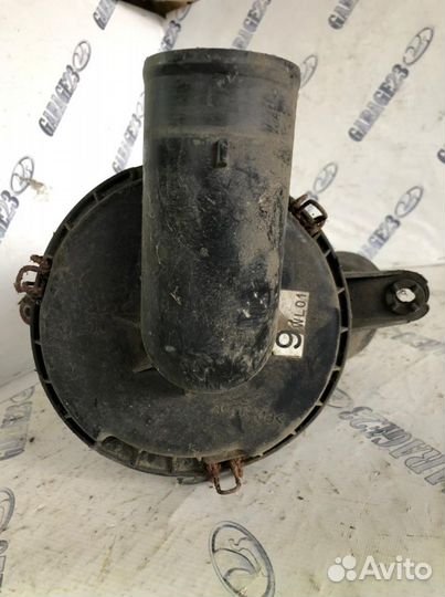 Корпус воздушного фильтра на Mazda Bongo Friendee