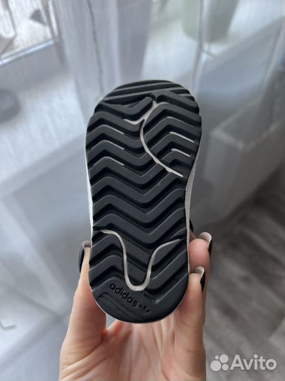 Дутики adidas детские