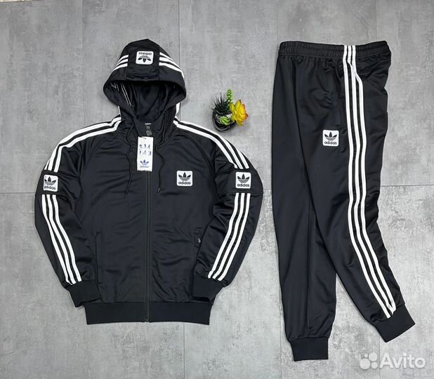 Спортивный костюм мужской Adidas