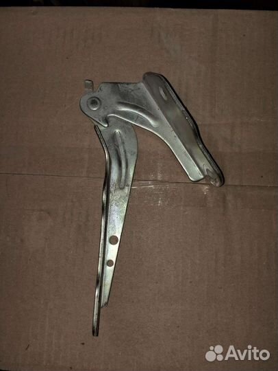 Петля капота правая Ланос