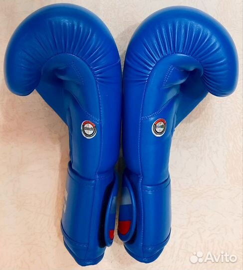 Боксерские перчатки 10 oz clinch