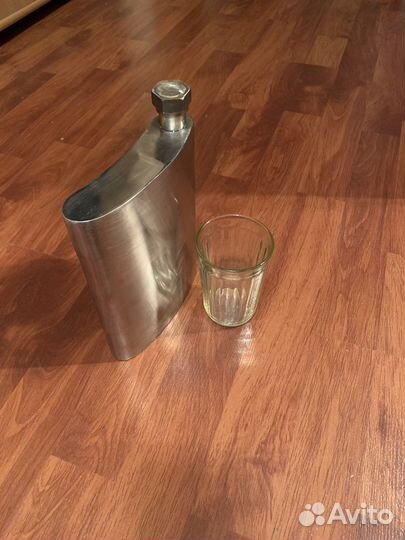 Фляжка из нержавейки 0,9 л., новая