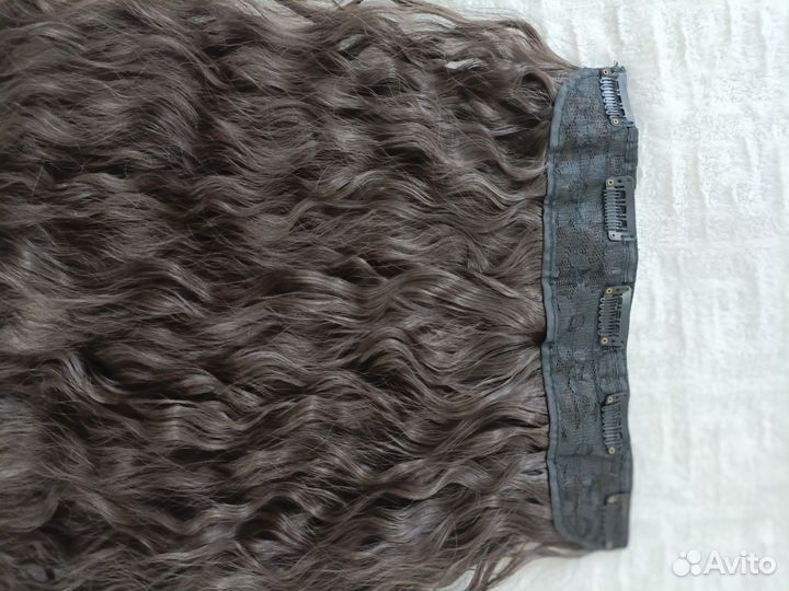 Волосы на заколках