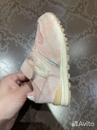 Кроссовки для девочки 22 размер