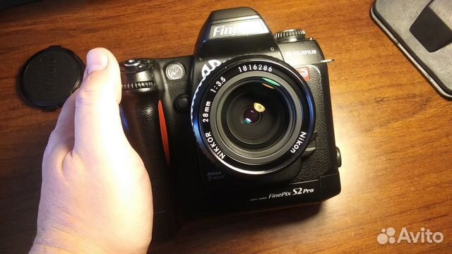 Камера Fuji Fine Pix S2 Pro + объектив Nikon 28mm