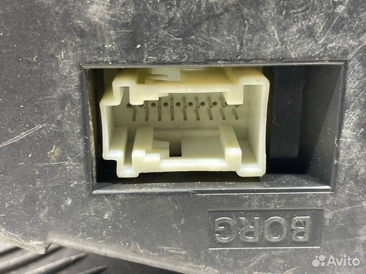 Б/У Панель приборов мили правый руль Merced#001