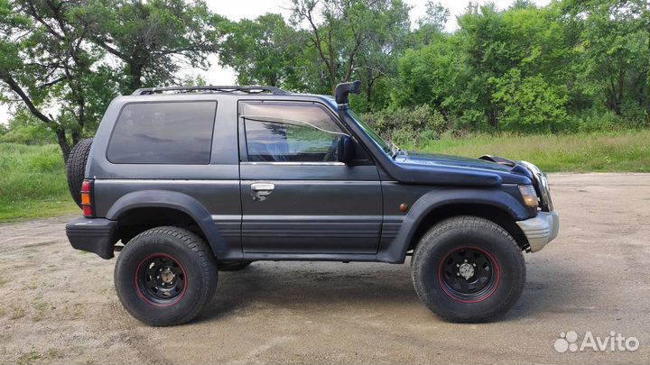 Mitsubishi Pajero 2.5 AT, 1993, 200 000 км