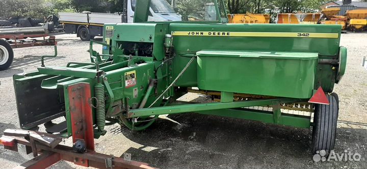 Пресс-подборщик John Deere 342 A, 2010