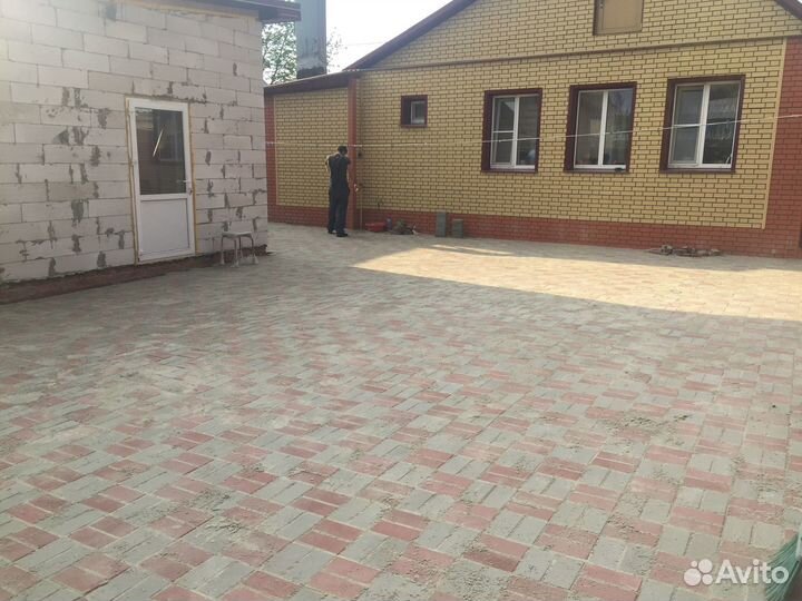 Укладка тротуарной плитки