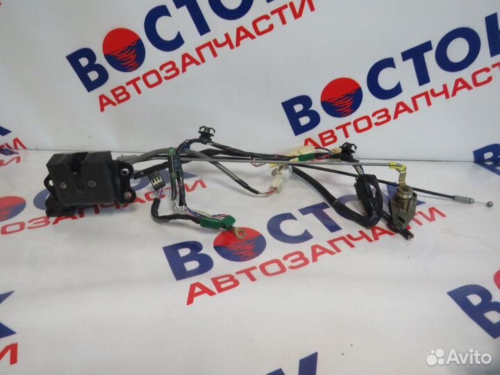 Замок двери toyota corolla spacio NZE121N, ZZE122N, ZZE124N