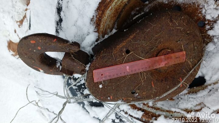 Крюк трелёвочный с блок роликом здоровенный