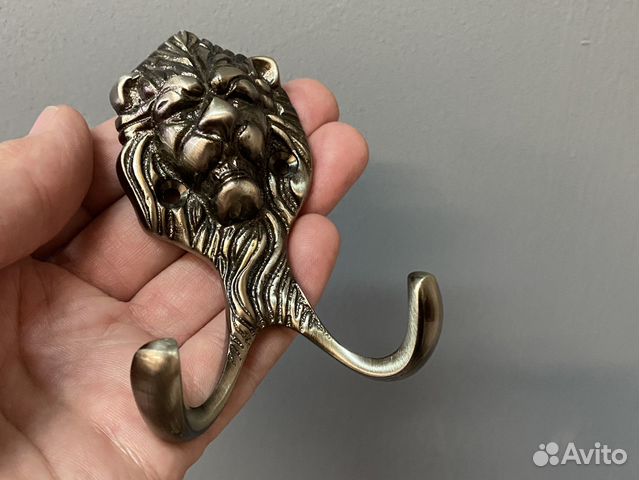 Крючок настенный Лев Старое Серебро