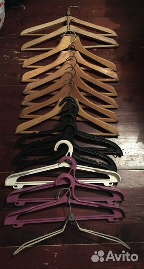 Плечики деревянные СССР пластмассовые россия