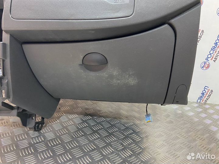 Торпедо Nissan Almera G15