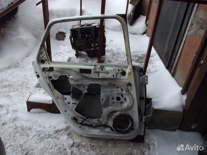 Citroen c4 b7 дверь задняя R\L хэтчбек