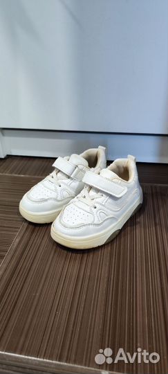 Кроссовки детские 27 размер