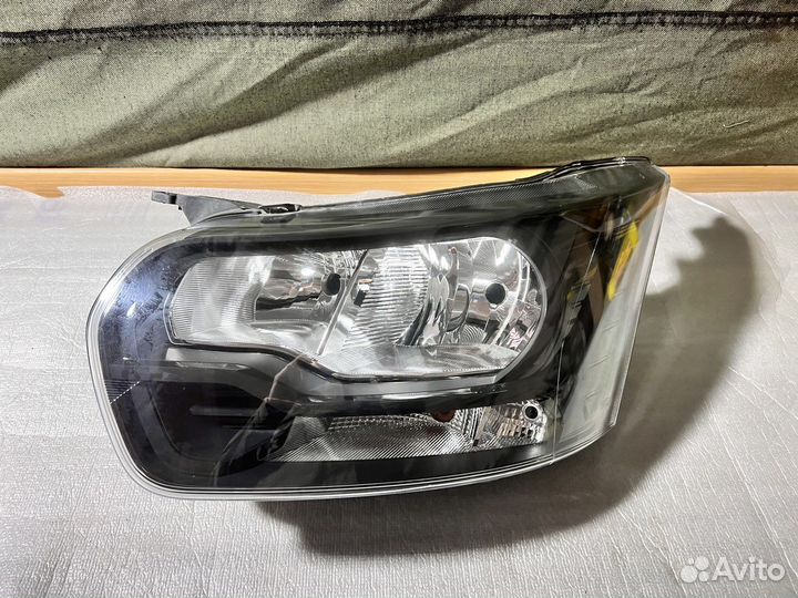 Фара левая Ford Transit 8 2019 BK3113W030B