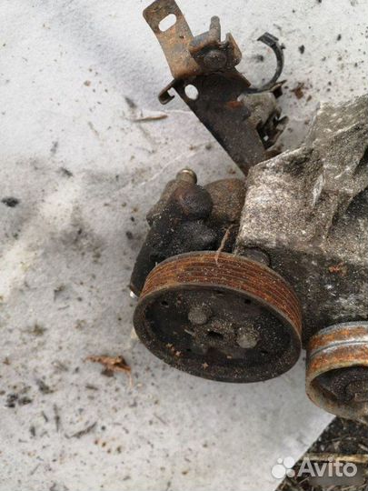 Насос гур Renault Laguna