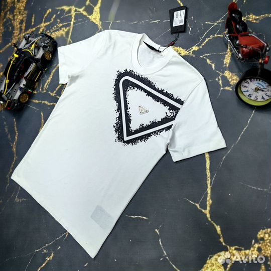 Футболка мужская prada