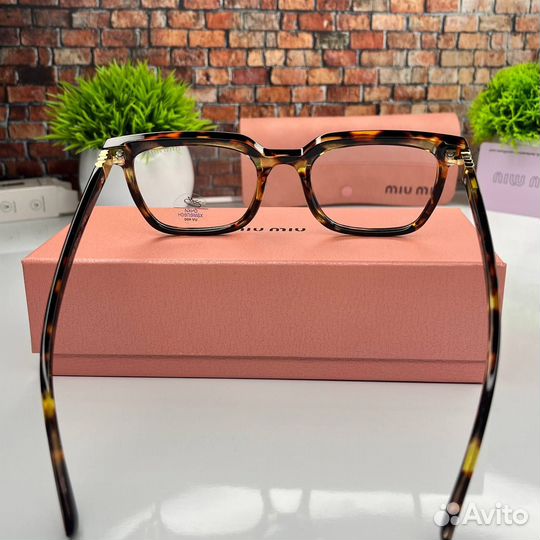 Солнцезащитные очки