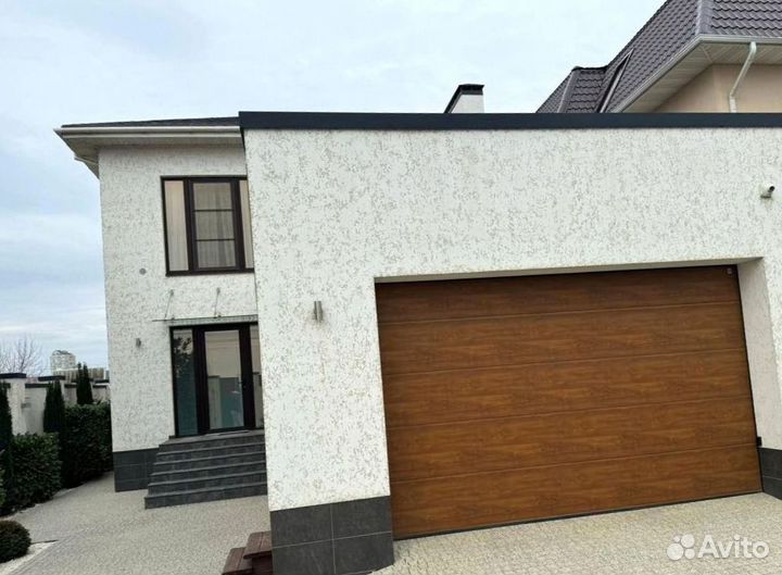 Секционные ворота