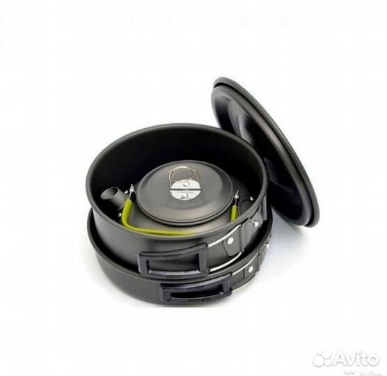 Набор посуды для пикника на 4 персон