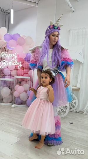 Нарядное розовое платье для девочки 4-5 лет