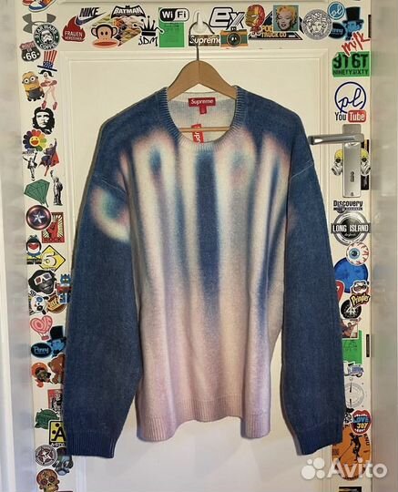 Свитер Supreme blurred logo голубой оверсайз