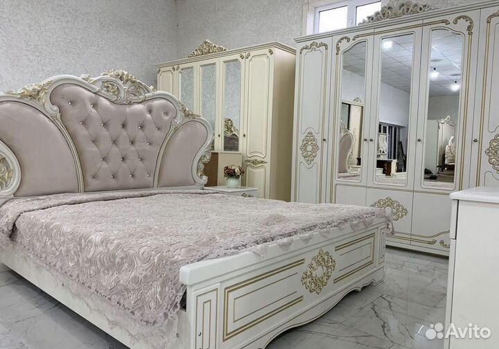 Спальный гарнитур