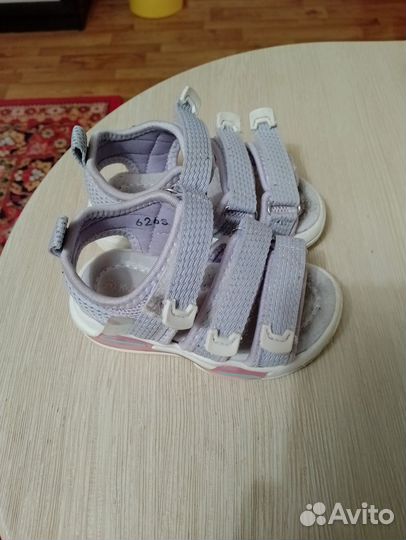 Сандалии для девочки
