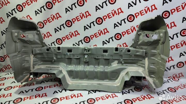 Панель кузова задняя Toyota Corona Premio ST210