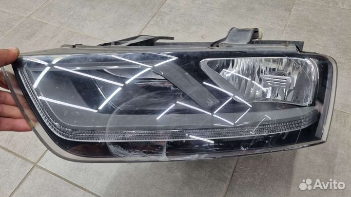 Фара левая, Audi Q3 2012-20188U0941003M