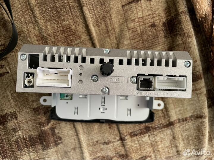 Штатная магнитола LADA x-ray