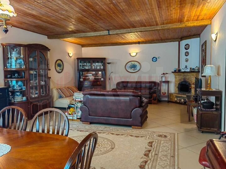 Дом 183,4 м² на участке 6 сот.