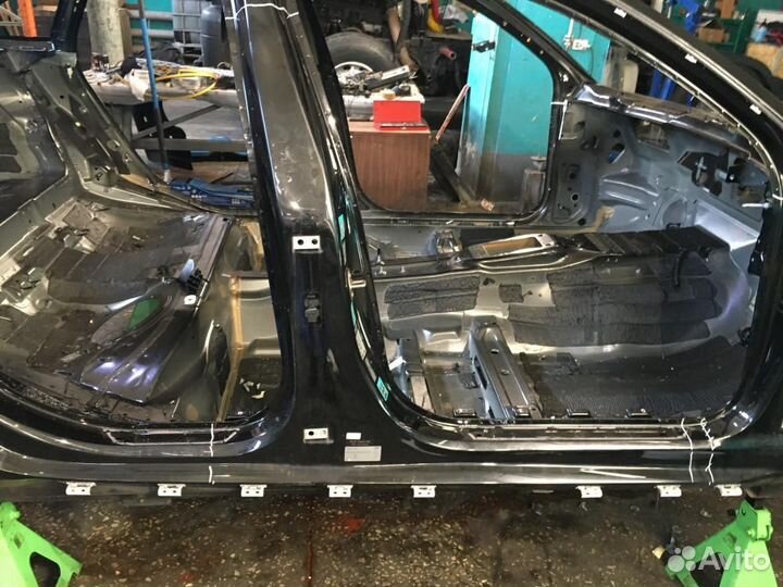 Стойка центральная правая Audi A6 C7 4G5