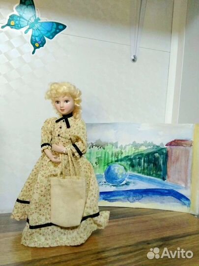 Маленькие куколки фарфоровые