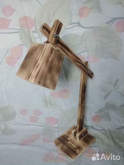 Лампа настольная