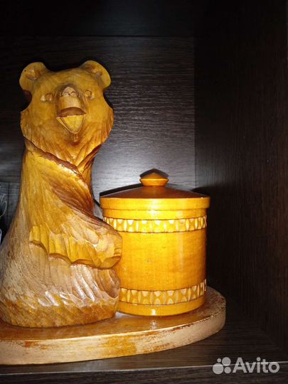 Медведь из дерева