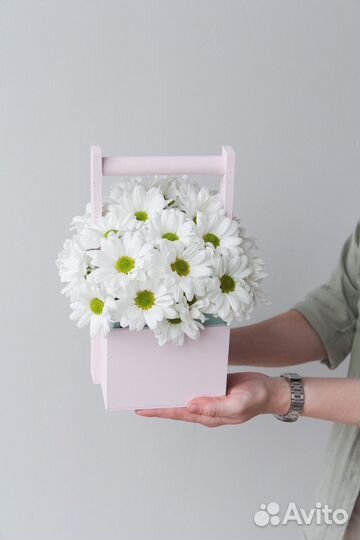 Букет на 1 сентября хризантема в ящике