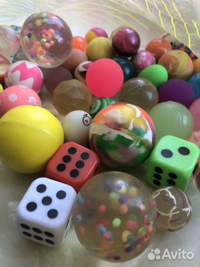Мячики, шарики и кубики