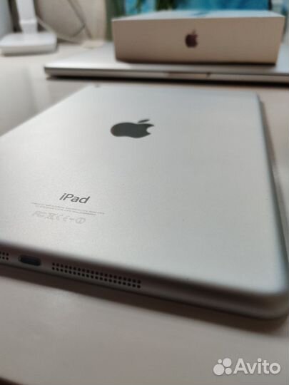 Продаю iPad Air (Wi-Fi, A1474)