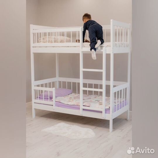Двухъярусная детская кровать ручной работы