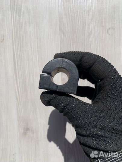 Втулка заднего стабилизатора рм800 107012100040